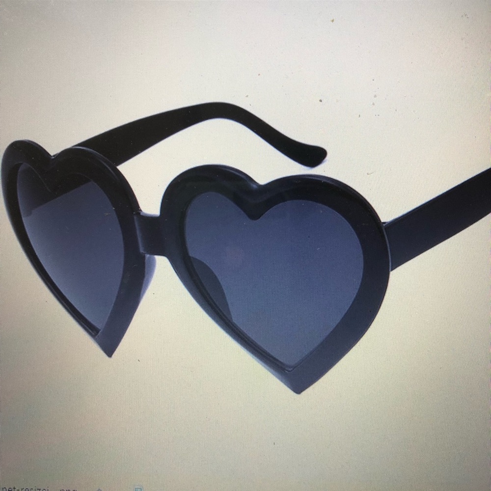 Heart shaped sunglasses red pink black white new - Picture 6 of 7